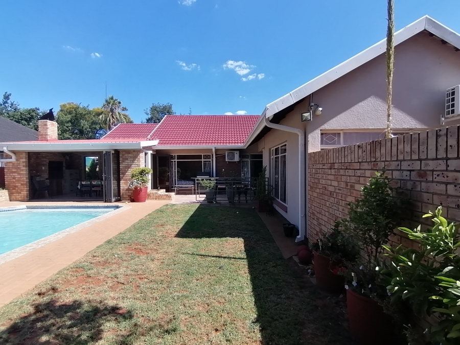 3 Bedroom Property for Sale in Stilfontein Ext 4 North West